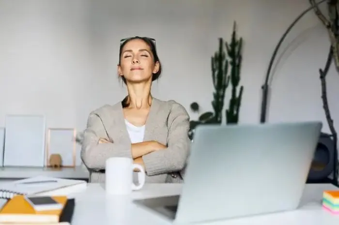 Mindfulness in the Workplace, Enhancing Productivity and Positivity